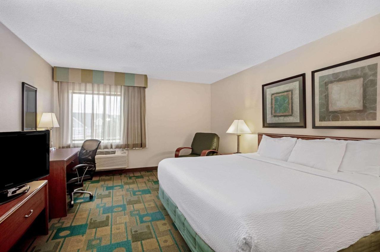 La Quinta By Wyndham Des Moines West Clive Hotel Exterior photo
