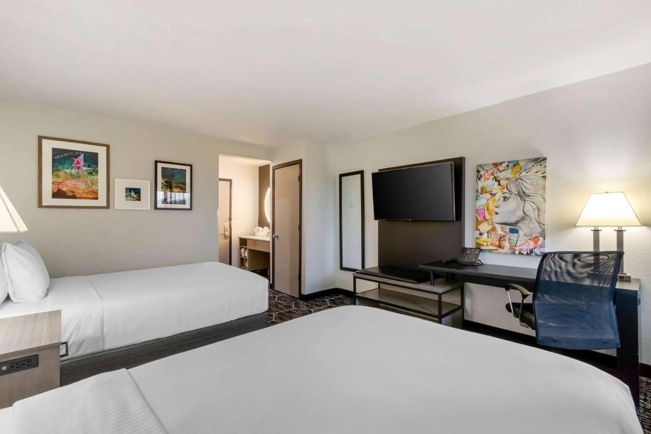 La Quinta By Wyndham Des Moines West Clive Hotel Exterior photo